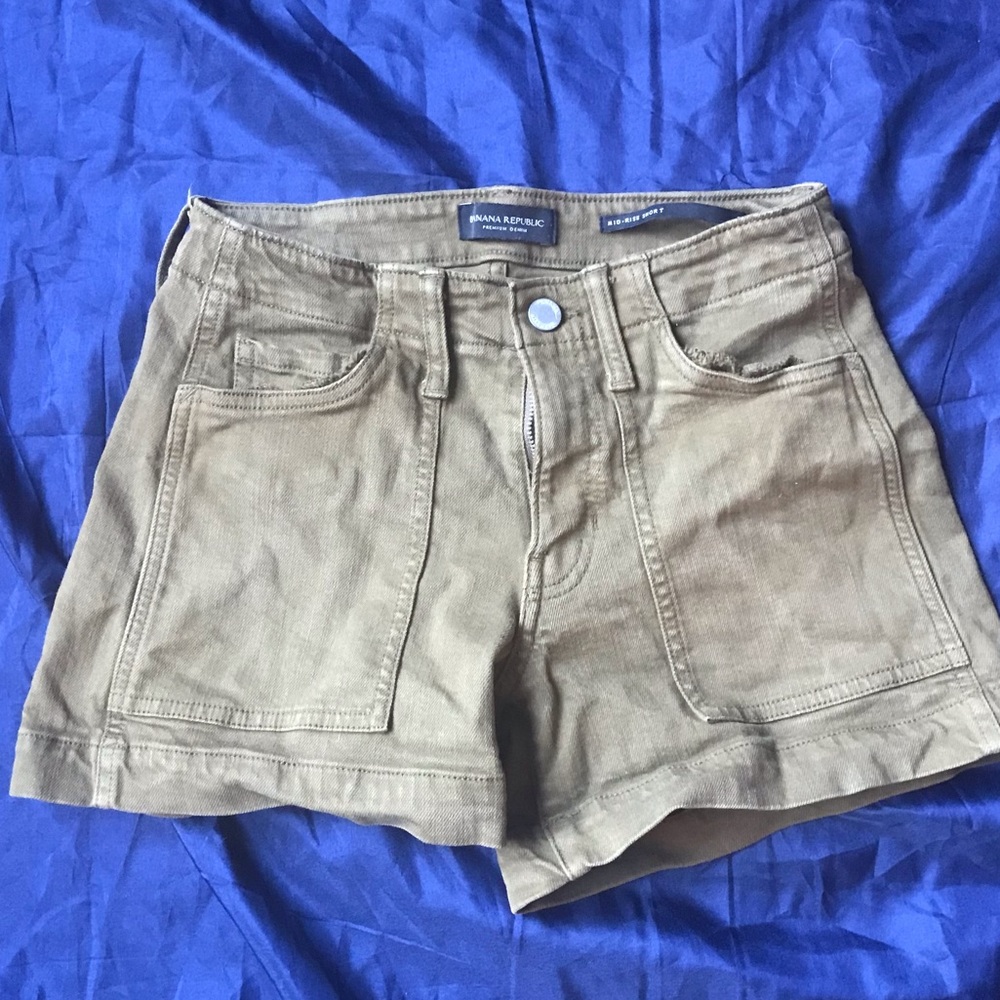 Banana Republic Mid Rise Bermuda Shorts